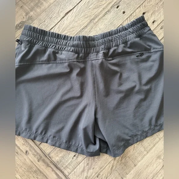 Lole Athletic Shorts, size medium. - Picture 4 of 6